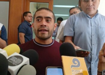 Como “ridiculeces” calificó Morena petición del PRI de quitarle el registro de partido