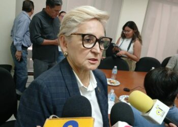 Frinné Azuara pide atender problemática de contaminación del río Axtla