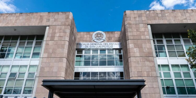 FGESLP detiene a dos mujeres por presunto delito contra la identidad en SLP