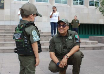 Nombran Policía Honorario por un día a niño potosino de seis años