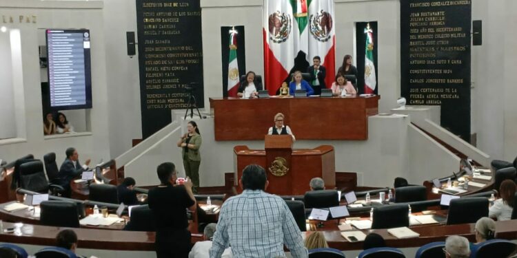 Diputada reprueba que Morena llame a movilización para defender a delincuentes