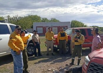 Atienden incendio forestal en comunidad de Charcas