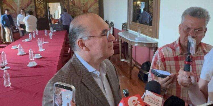 Línea de crédito permitirá adelantar recursos para obras prioritarias: Galindo