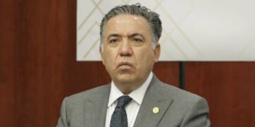 Comparece Inzunza ante FGR en Sinaloa