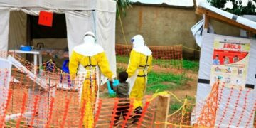 Confirman un nuevo brote de ébola en una remota provincia del Congo; hay 65 muertes registradas