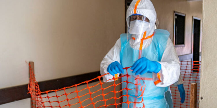 Uganda confirma 6 nuevos casos de ébola; eleva los contagios a 15