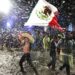 Más de 800 mil aficionados celebran bajo la intensa lluvia el triunfo de la Selección