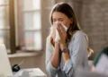 Cómo prevenir las alergias en el hogar: 5 consejos clínicos y de higiene