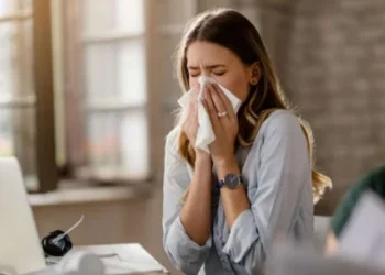 Cómo prevenir las alergias en el hogar: 5 consejos clínicos y de higiene