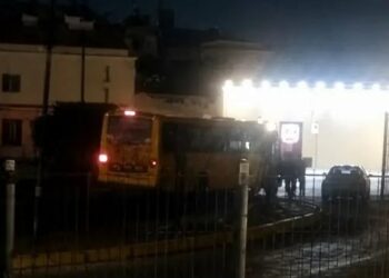 Muere hombre atropellado por camión urbano en la 20 de Noviembre