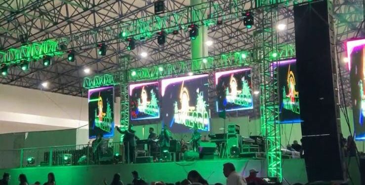 Casa llena en el gran baile con Los Cougars, Selva Negra, Grupo Pegasso y Los Byby’s