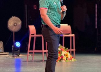 César Lozano llegará al Teatro de la Paz