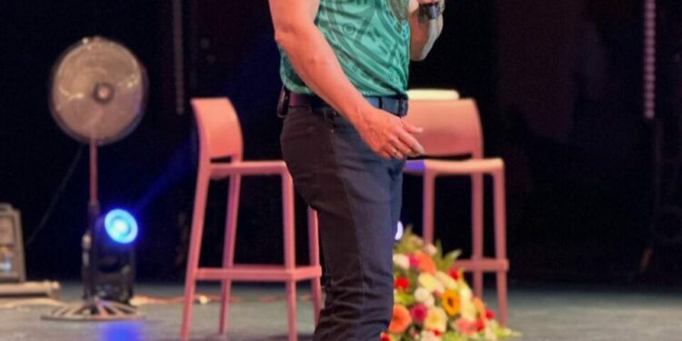 César Lozano llegará al Teatro de la Paz
