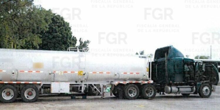 FGR asegura más de 46 mil litros de hidrocarburo en operativos realizados en Jalisco