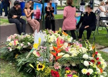 Denuncian desaparición de flores y coronas en tumba de familiar en cementerio de SLP