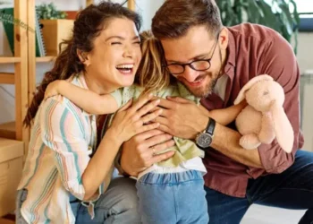Tres hábitos que fortalecen la salud emocional de tu hijo