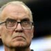 Marcelo Bielsa regresa en silencio a Uruguay; su salida de la Selección es inminente