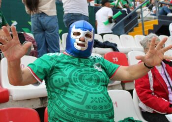 Familias disfrutan ambiente mundialista en el Estadio Libertad Financiera