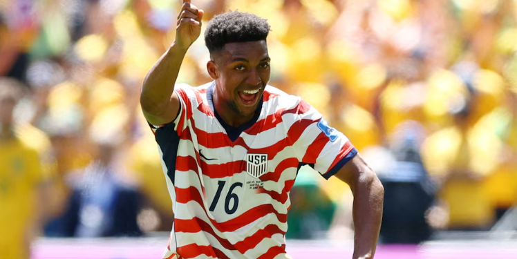 Estados Unidos derrota 2-0 a Australia y avanza a dieciseisavos del Mundial 2026