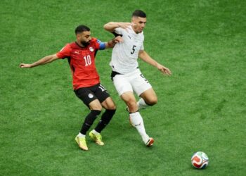 Egipto derrota 3-1 a Nueva Zelanda y se adueña del primer lugar del Grupo G
