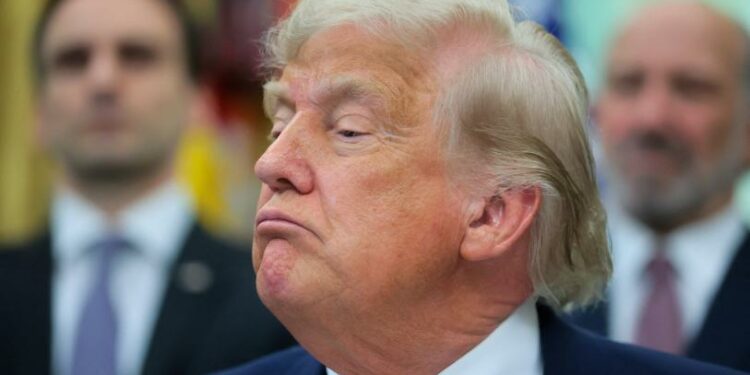 Trump anuncia inspecciones nucleares “infinitas” a Irán y apertura del estrecho de Ormuz