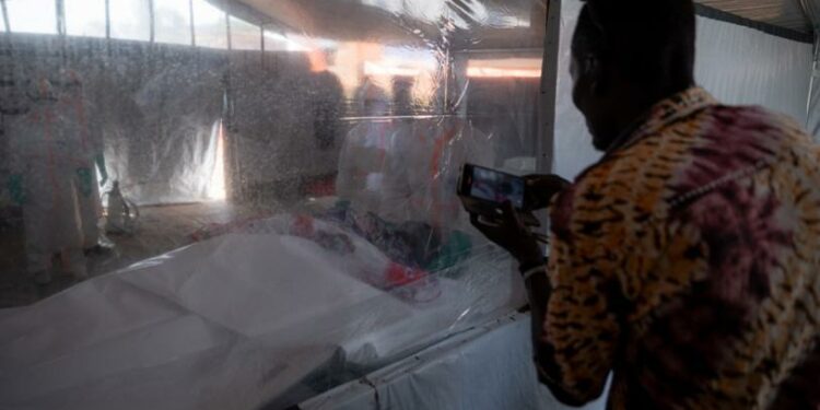 OMS alerta por avance del ébola en Congo y advierte que el brote sigue siendo grave