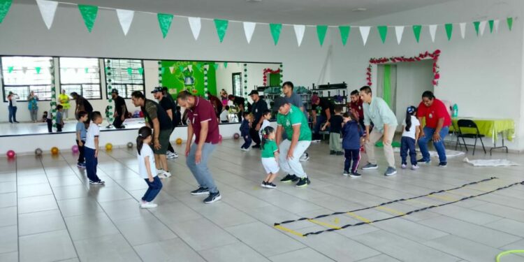 Celebran a los papás con juegos y convivencia familiar