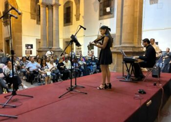 Escuela Municipal de Formación Musical muestra talento de sus estudiantes en recital de fin de curso