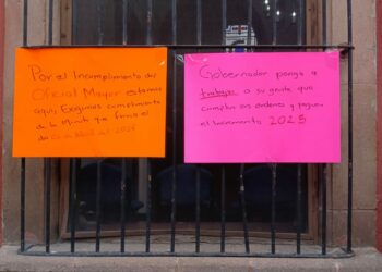 Policías jubilados y pensionados del estado exigen aumento salarial