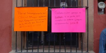 Policías jubilados y pensionados del estado exigen aumento salarial
