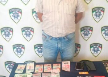 Detienen en el Centro Histórico a hombre señalado por presunto robo de tarjetas bancarias