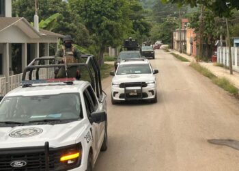 Mantienen operativo de seguridad en Tamuín; localizan cuerpo dentro de camioneta abandonada