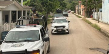 Mantienen operativo de seguridad en Tamuín; localizan cuerpo dentro de camioneta abandonada