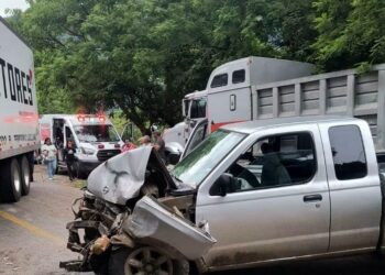 Choque deja cinco lesionados en Xilitla