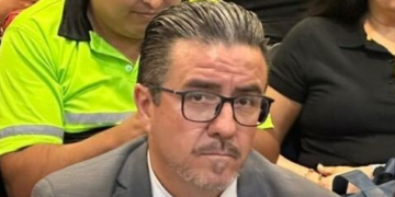 Trabajadores administrativos de la UASLP se quejan de Rivera Müller