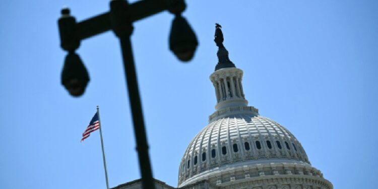 Senado en EE. UU. aprueba presupuesto de 70 mmdd para ofensiva migratoria de Donald Trump