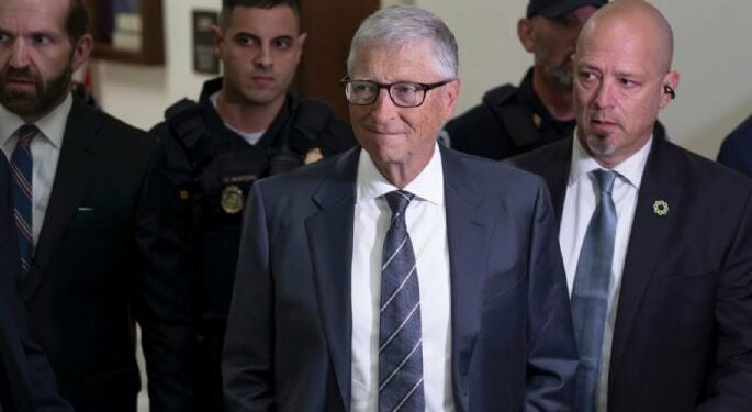 Bill Gates declara ante el Congreso sobre su relación con Epstein