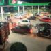 Automovilistas abarrotan gasolinerías de Oaxaca tras toma de planta de Pemex por la CNTE