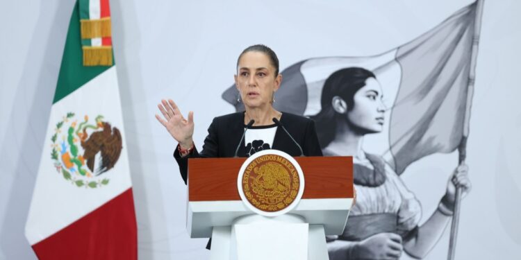 Sheinbaum propone regular algoritmos de redes sociales