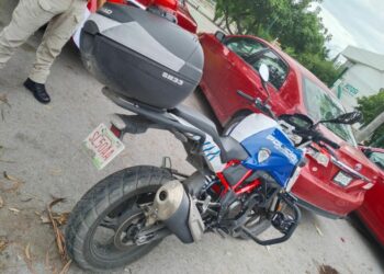 Policía vial resulta lesionado tras choque en lateral de Salvador Nava