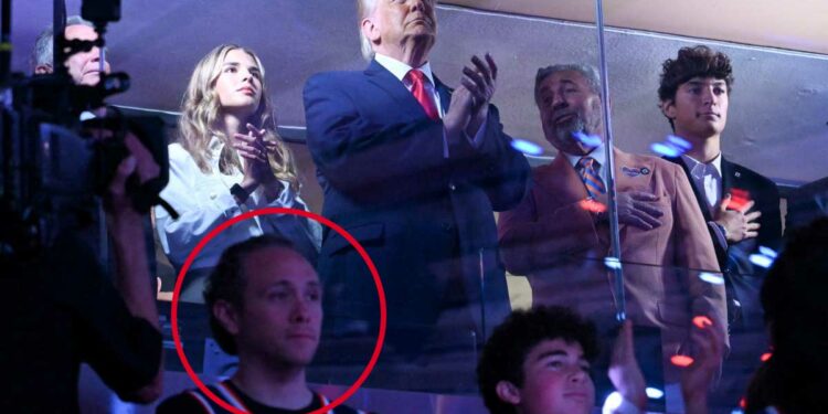 Renuncia director del SAT de Quintana Roo tras aparecer en juego de las finales de la NBA en Nueva York
