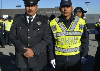 Reconocen a padres de la Guardia Civil Estatal por su labor dentro y fuera del servicio