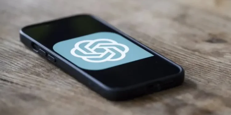 ChatGPT vuelve a estar disponible dentro de WhatsApp