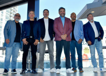 Intocable recibe una estrella en el Paseo de la Fama de Hollywood