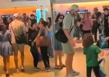 VIDEO | Raúl Jiménez es ovacionado en Aeropuerto de Cancún tras el Mundial 2026