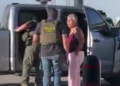 VIDEO | Capta a agentes de ICE deteniendo a una abuelita nativa americana por parecer “migrante”
