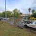 VIDEO | Entre ocho y 12 autos quedaron atrapados durante las lluvias