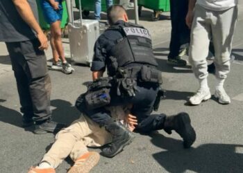 Terror en París: tres mujeres heridas en ataque con cuchillos