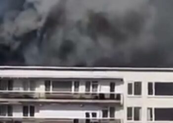 VIDEO | Incendio en edificio residencial deja varios muertos en Bélgica