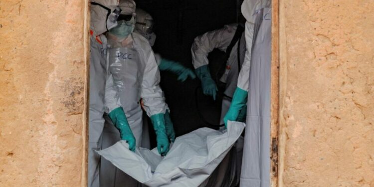 Uganda declara el fin del brote de ébola tras 42 días